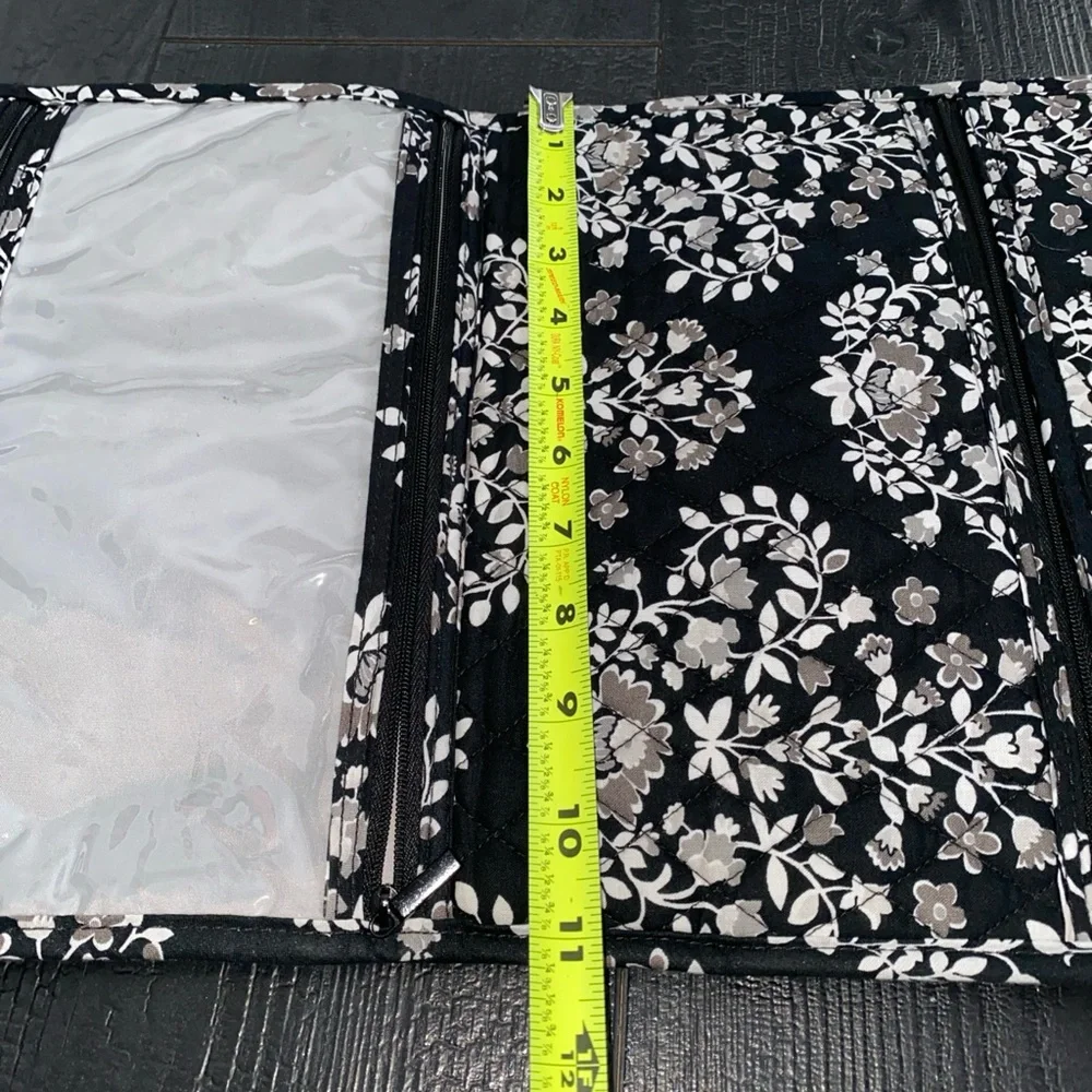 Vera Bradley Travel Hanging‎ Toiletry Organizer Chandelier Noir Black/Gray/White